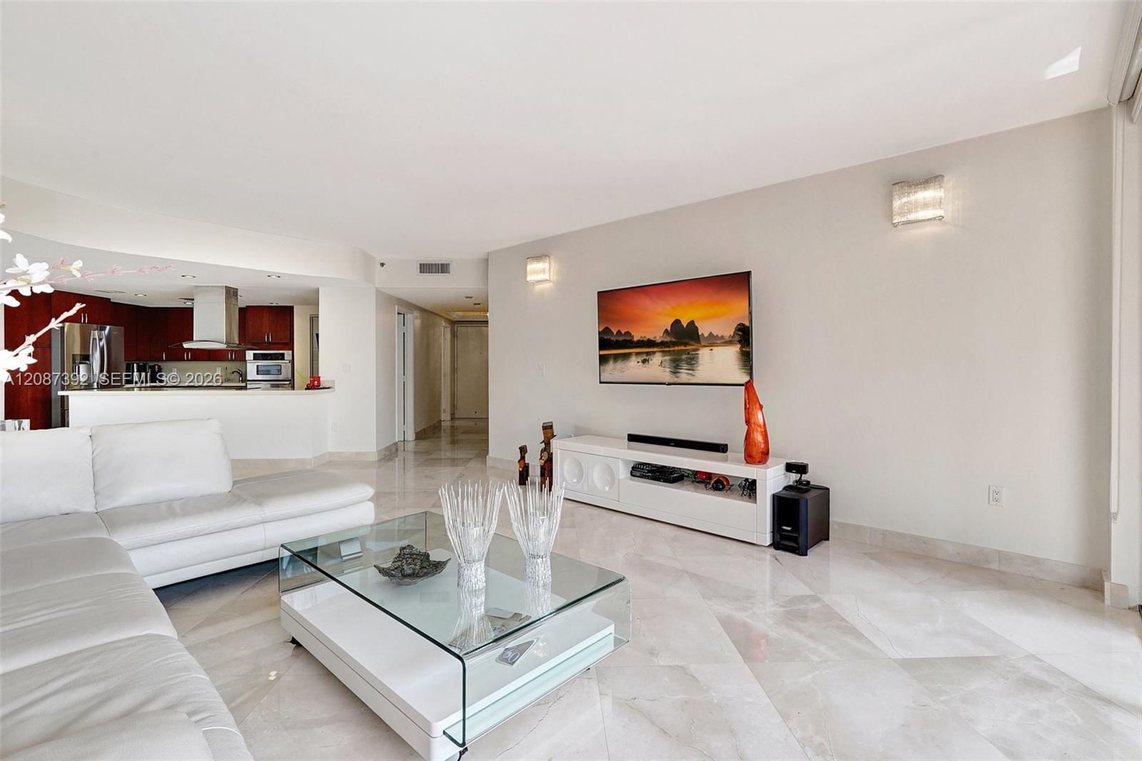Ver detalles 402 2 / 2 1840 sq. ft. $ 2026-09-11 0 foto