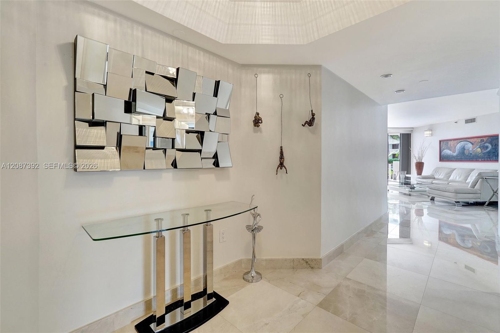 Ver detalles 402 2 / 2 1840 sq. ft. $ 2026-09-11 0 foto
