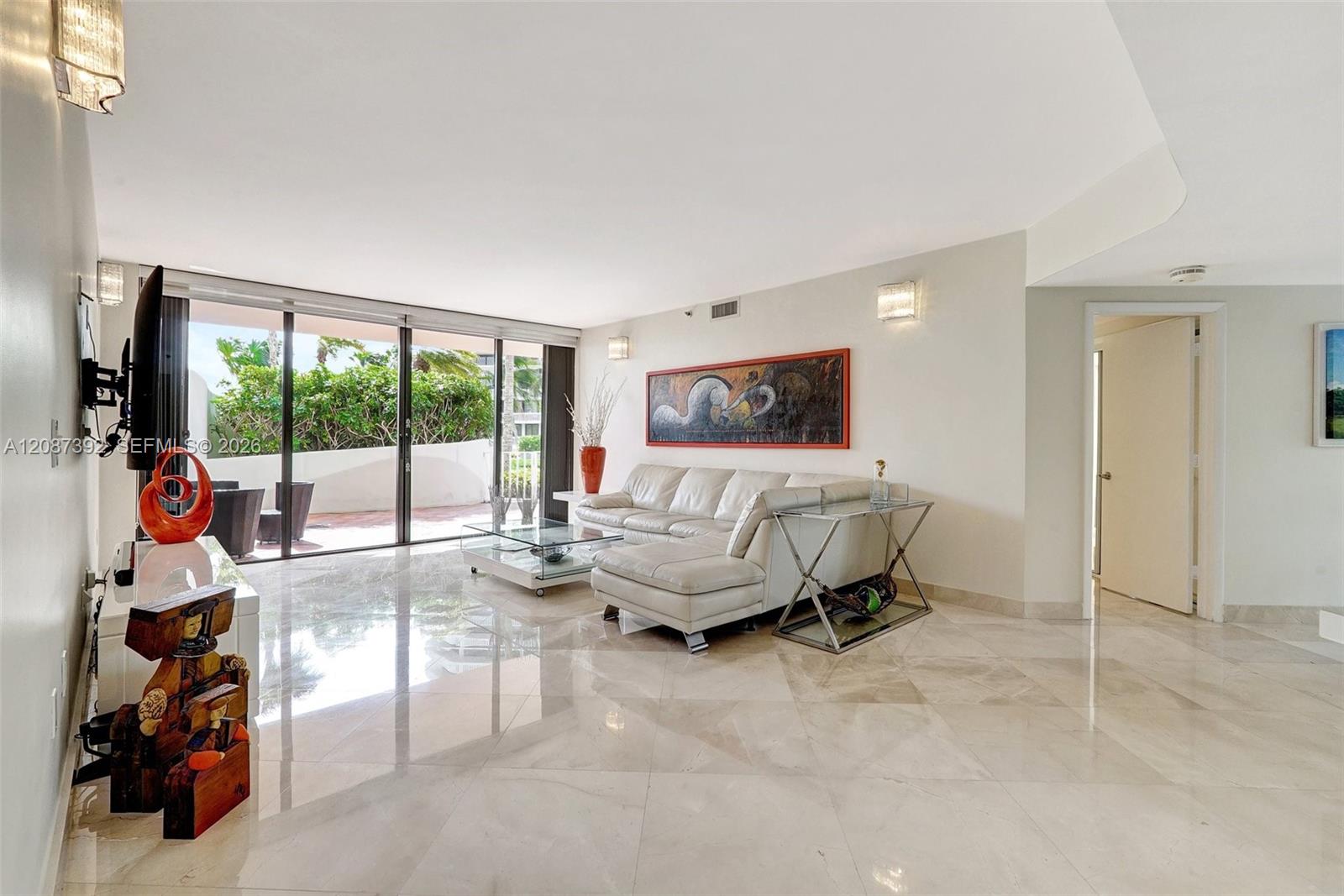 Ver detalles 402 2 / 2 1840 sq. ft. $ 2026-09-11 0 foto