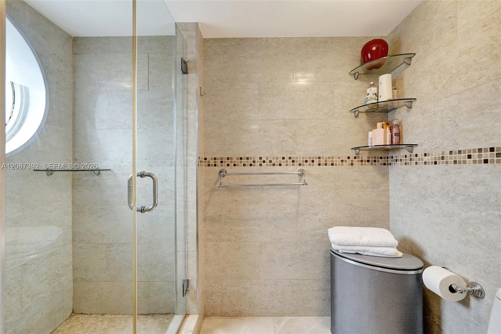 Ver detalles 402 2 / 2 1840 sq. ft. $ 2026-09-11 0 foto