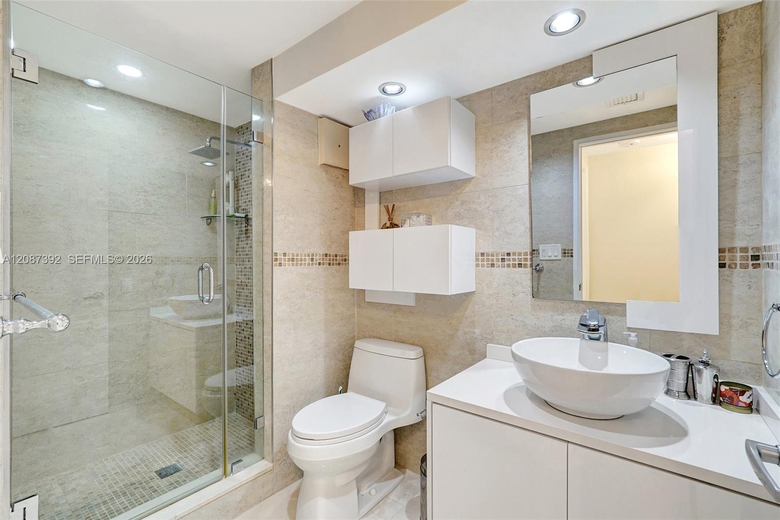 Ver detalles 402 2 / 2 1840 sq. ft. $ 2026-09-11 0 foto