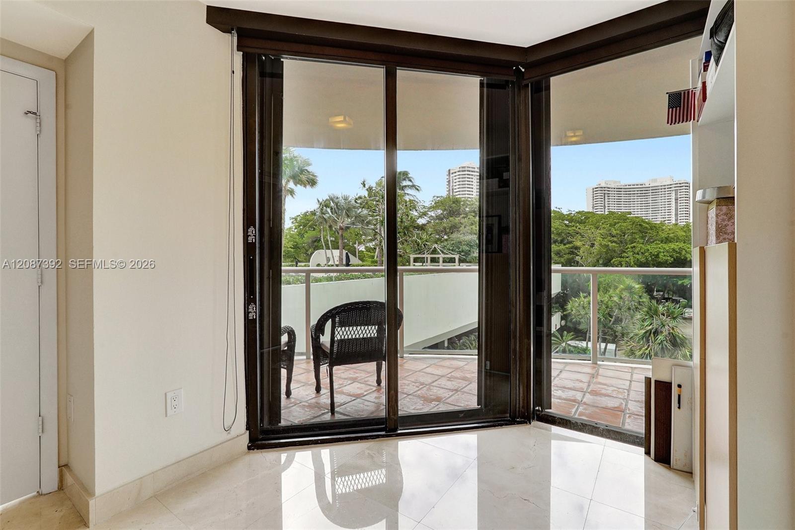 Ver detalles 402 2 / 2 1840 sq. ft. $ 2026-09-11 0 foto