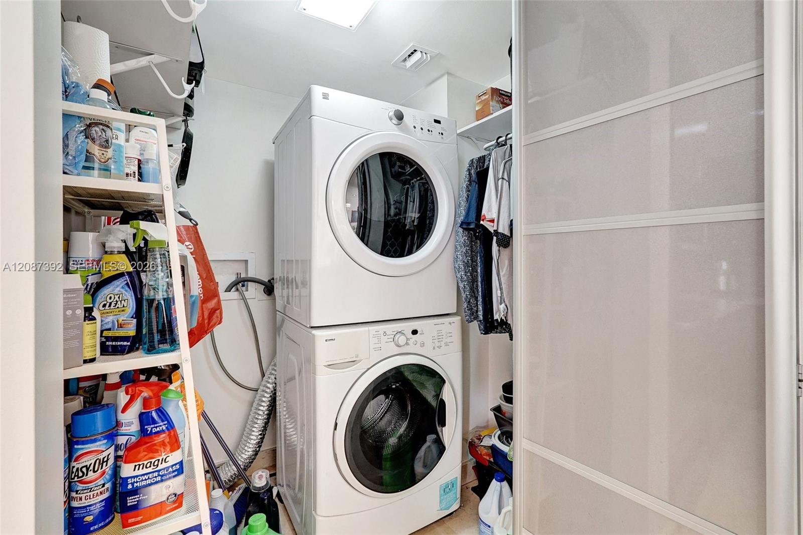 Ver detalles 402 2 / 2 1840 sq. ft. $ 2026-09-11 0 foto