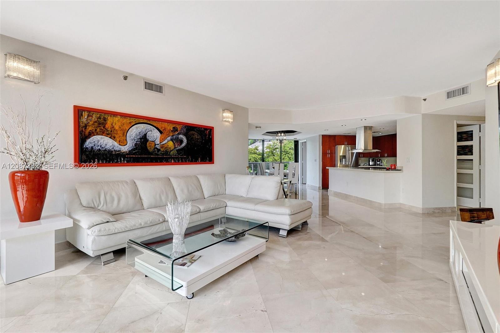 Ver detalles 402 2 / 2 1840 sq. ft. $ 2026-09-11 0 foto