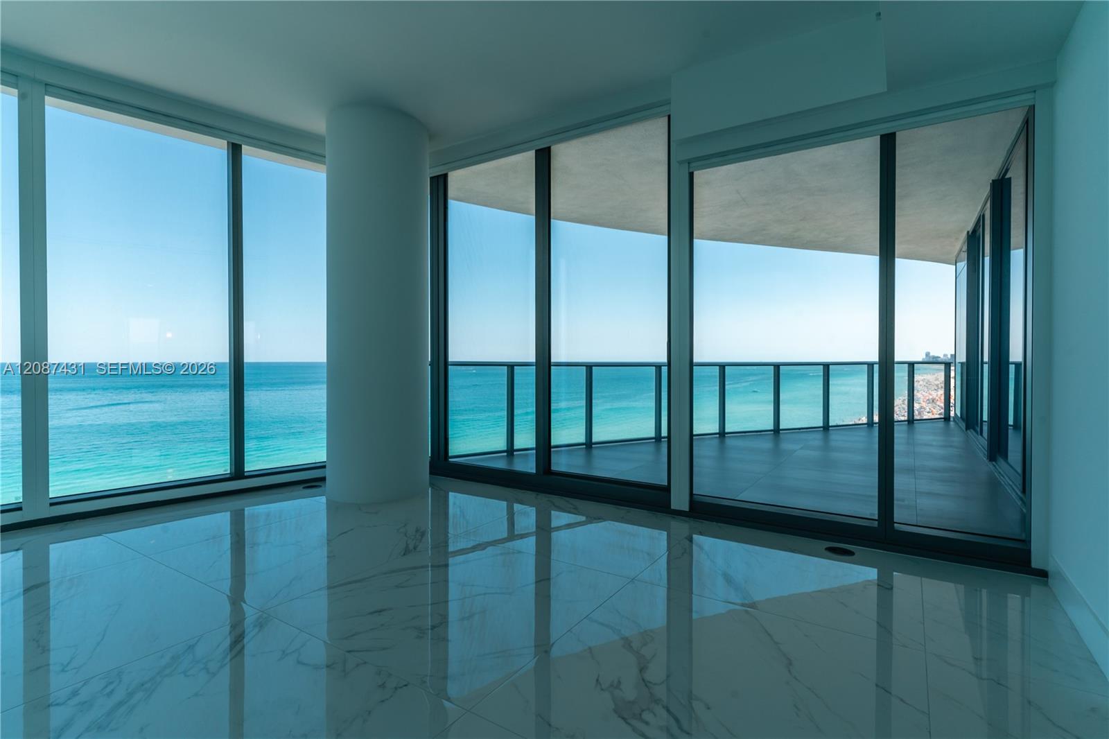 Ver detalles 702 3 / 4 2475 sq. ft. $ 2026-09-11 0 foto