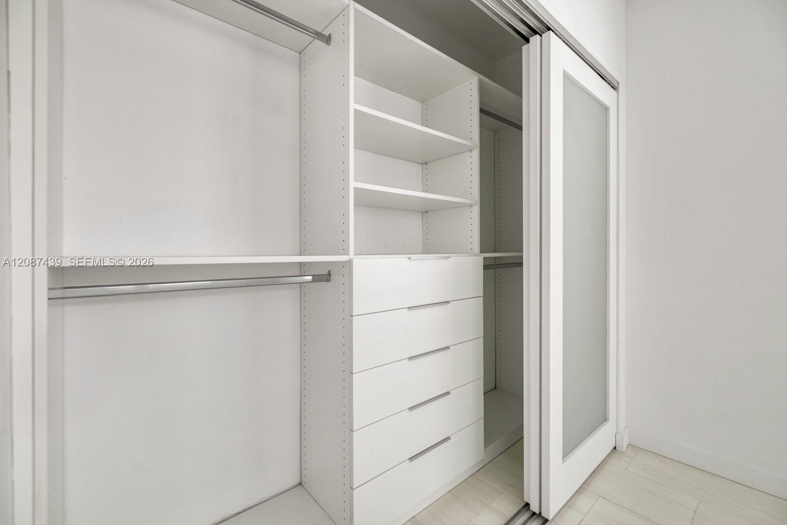 Ver detalles / sq. ft. $ 2026-09-11 0 foto