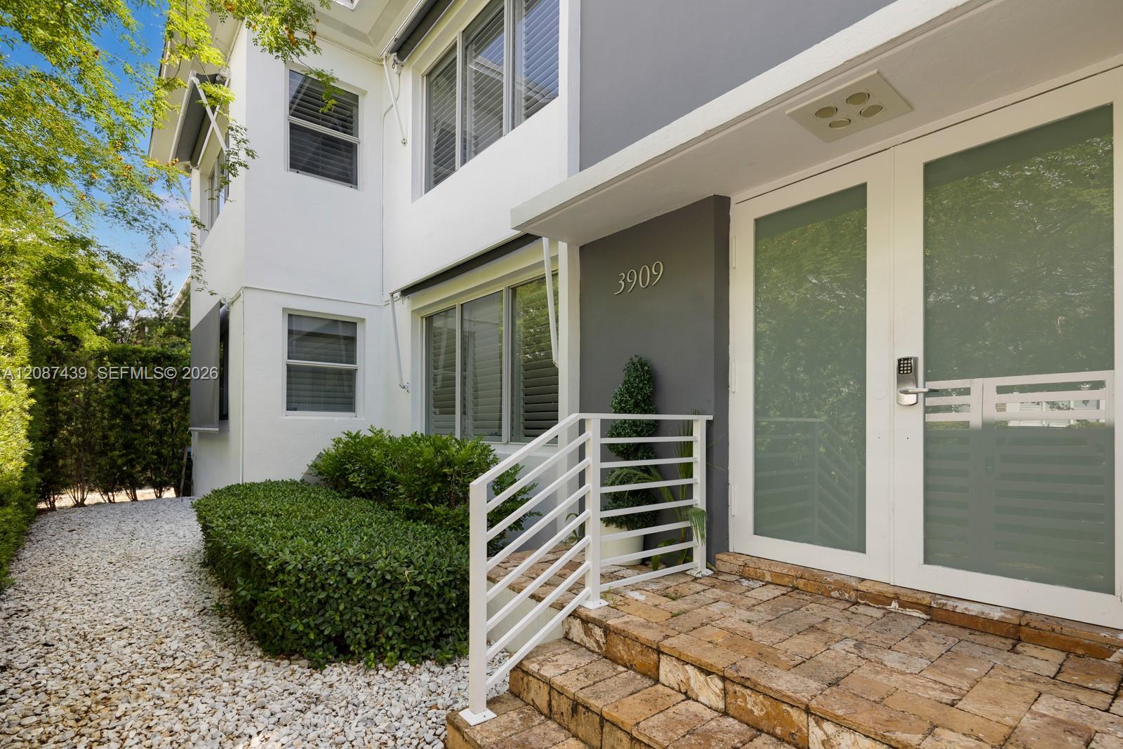 Ver detalles / sq. ft. $ 2026-09-11 0 foto