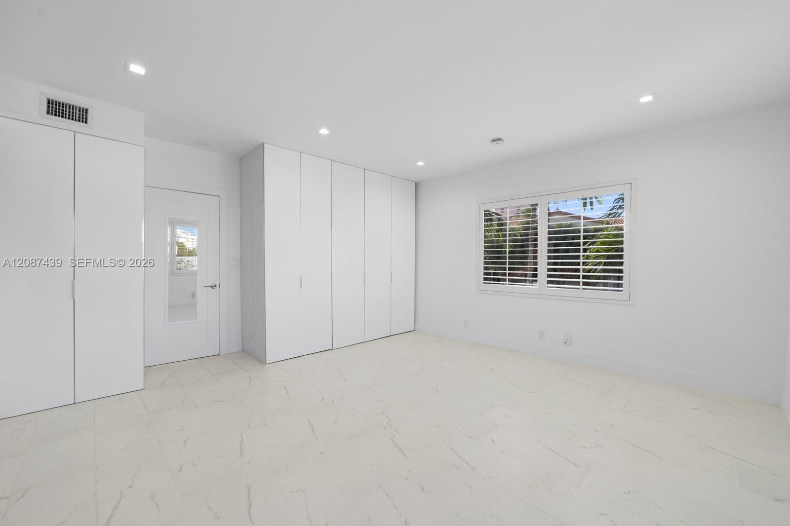 Ver detalles / sq. ft. $ 2026-09-11 0 foto