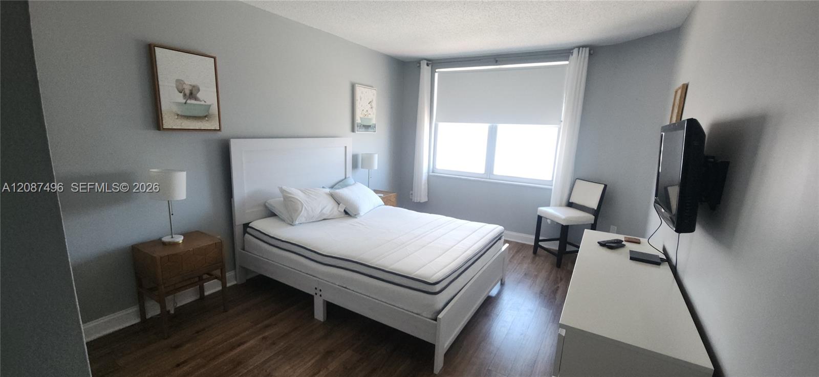 15M 1 / 2 870 sq. ft. $ 2026-09-11 0 foto