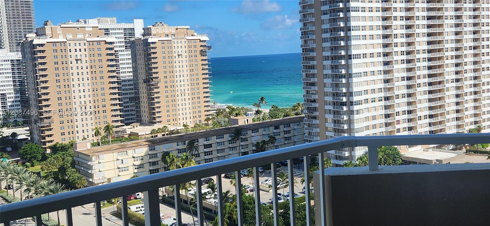 15M 1 / 2 870 sq. ft. $ 2026-09-11 0 foto