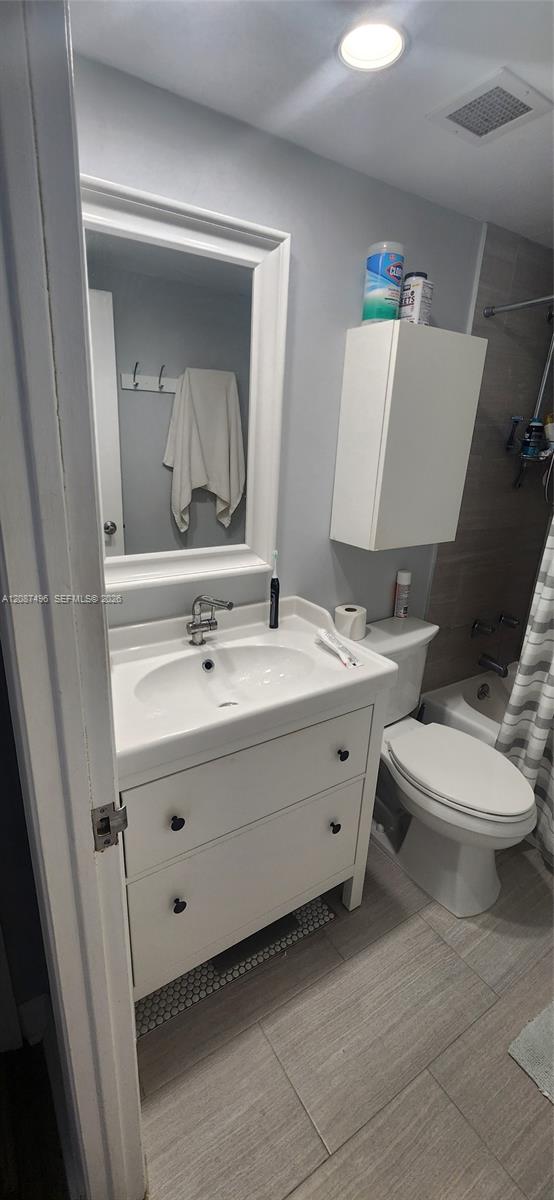 15M 1 / 2 870 sq. ft. $ 2026-09-11 0 foto