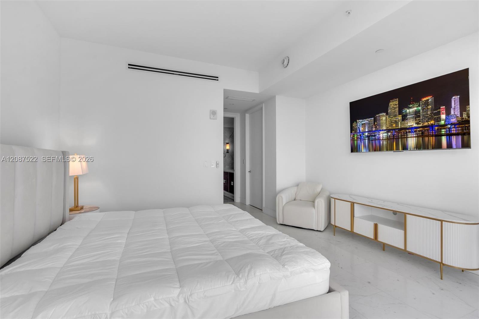 1703 2 / 3 1447 sq. ft. $ 2026-09-11 0 Photo