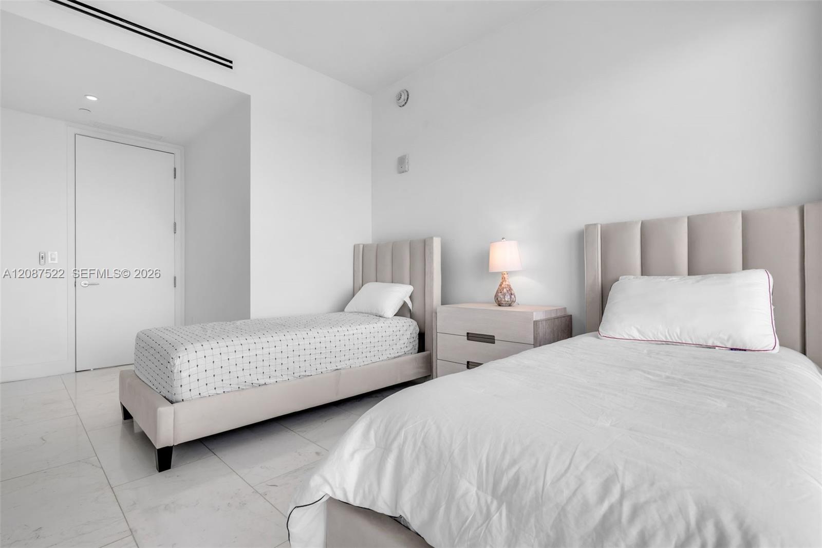 1703 2 / 3 1447 sq. ft. $ 2026-09-11 0 Photo