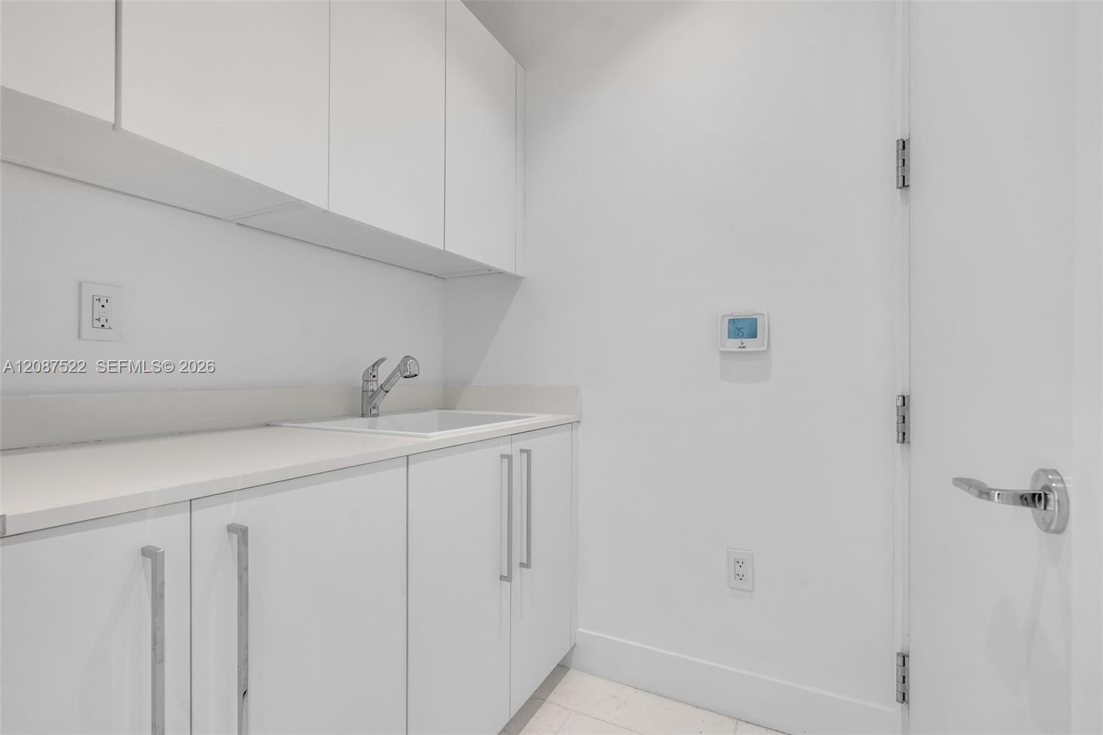 1703 2 / 3 1447 sq. ft. $ 2026-09-11 0 Photo