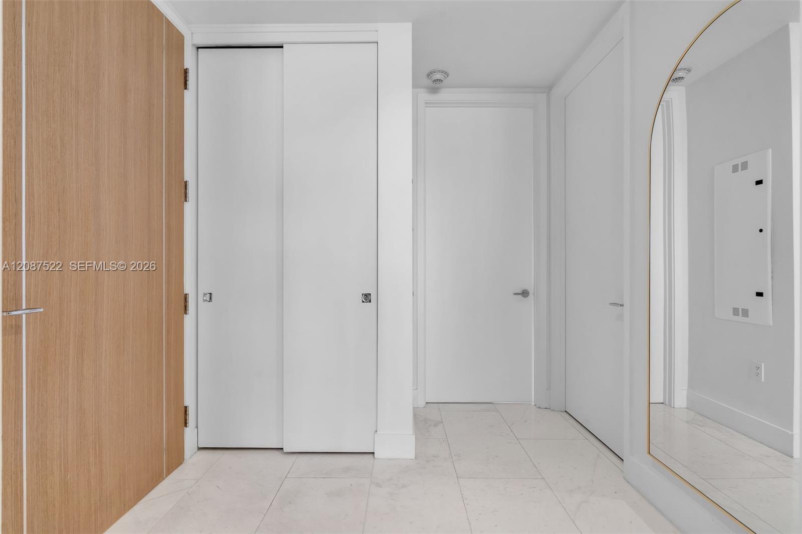 1703 2 / 3 1447 sq. ft. $ 2026-09-11 0 Photo