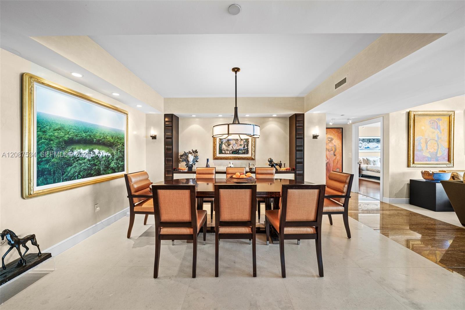 Ver detalles 1703 4 / 4 3224 sq. ft. $ 2026-09-11 0 foto