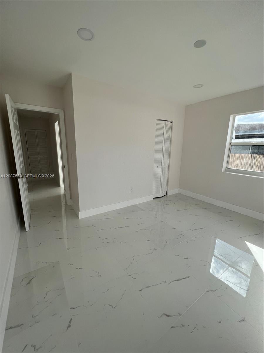   /  2018 sq. ft. $ 2026-09-11 0 foto