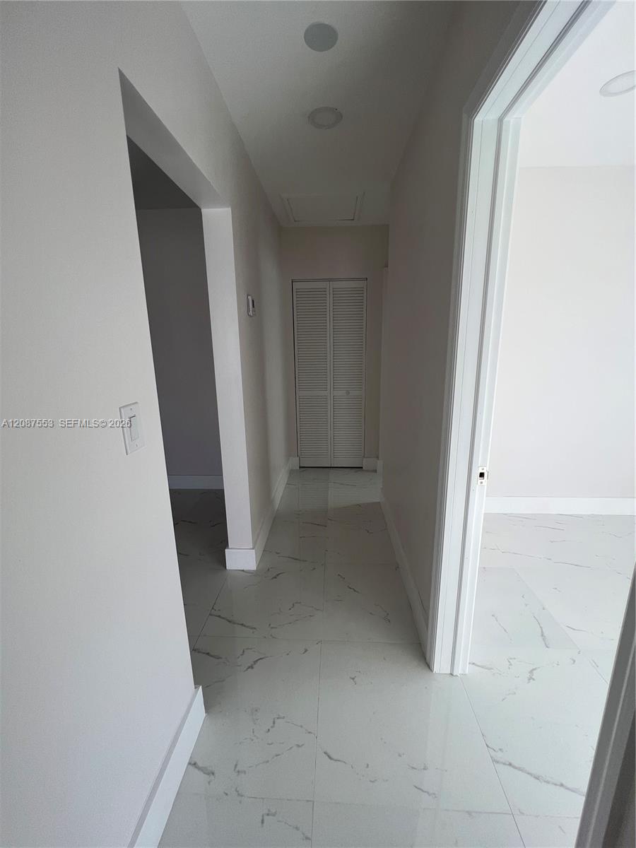   /  2018 sq. ft. $ 2026-09-11 0 foto