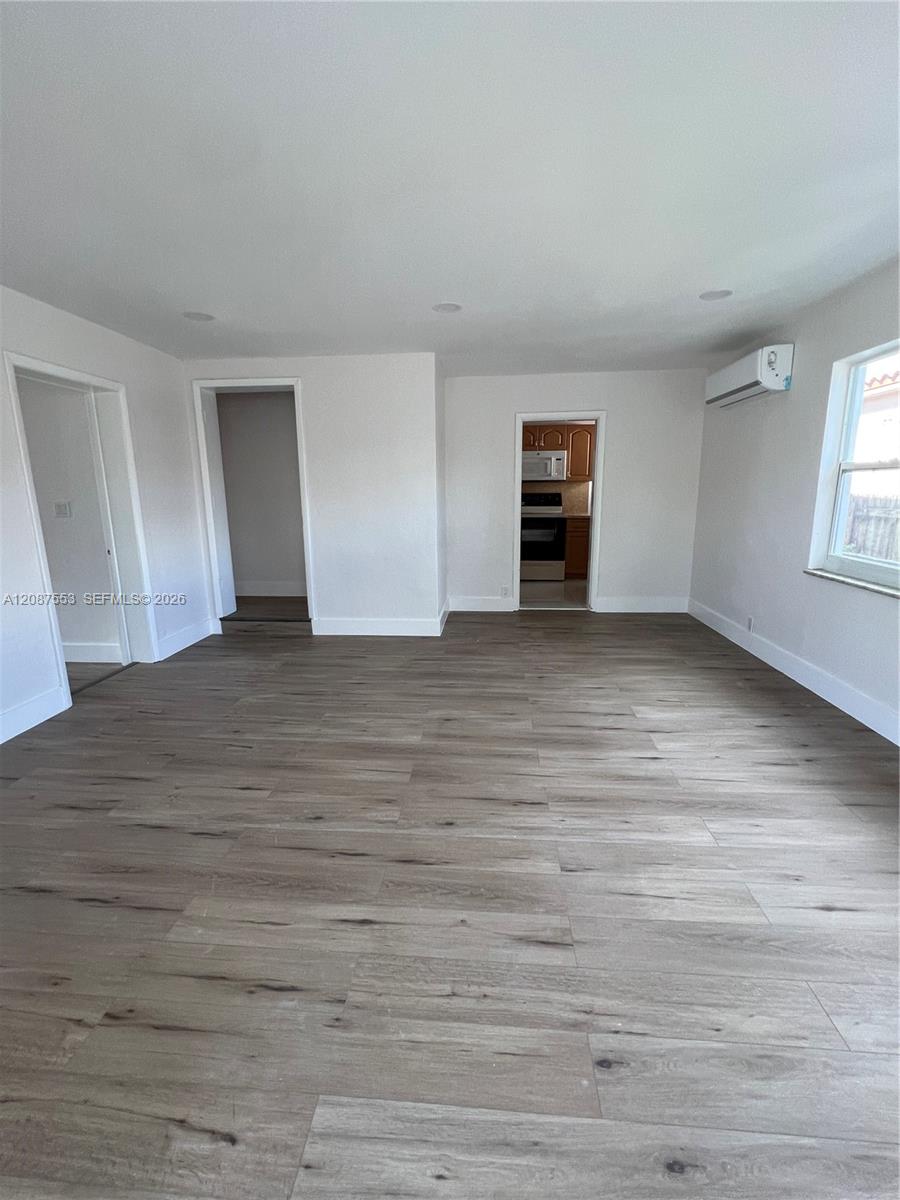  /  2018 sq. ft. $ 2026-09-11 0 foto