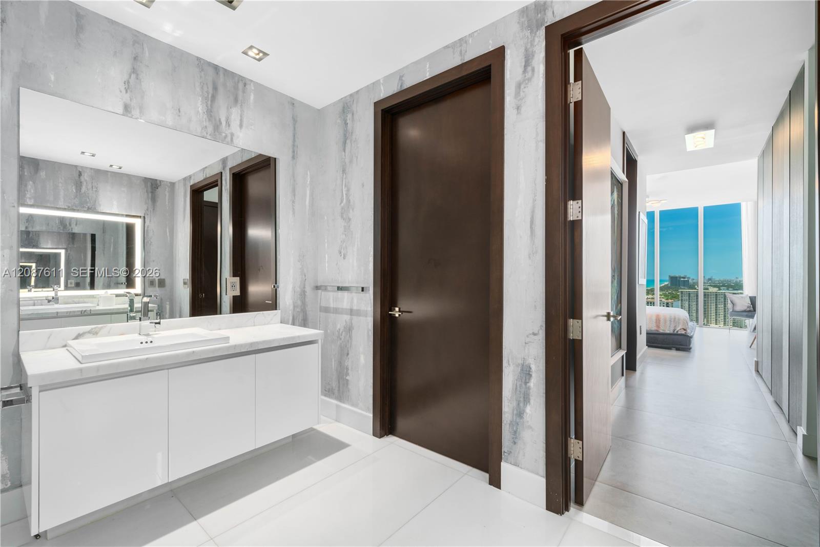 See details 5-TS01 5 / 6 5127 sq. ft. $ 2026-09-11 0 Photo
