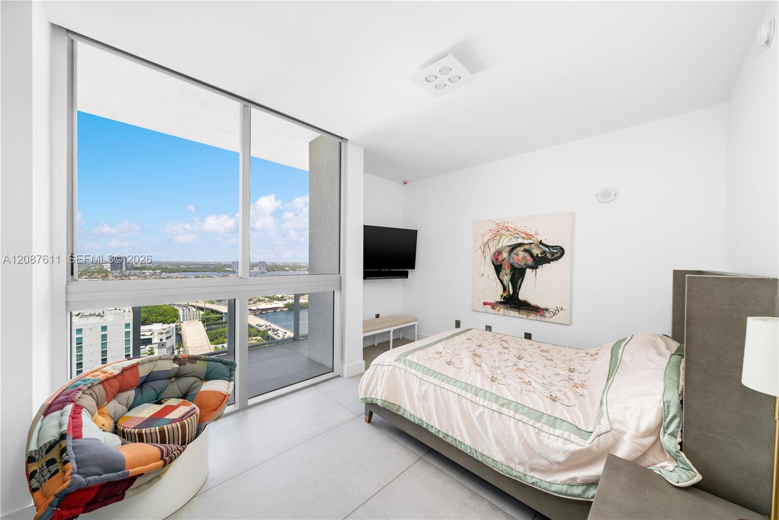 See details 5-TS01 5 / 6 5127 sq. ft. $ 2026-09-11 0 Photo