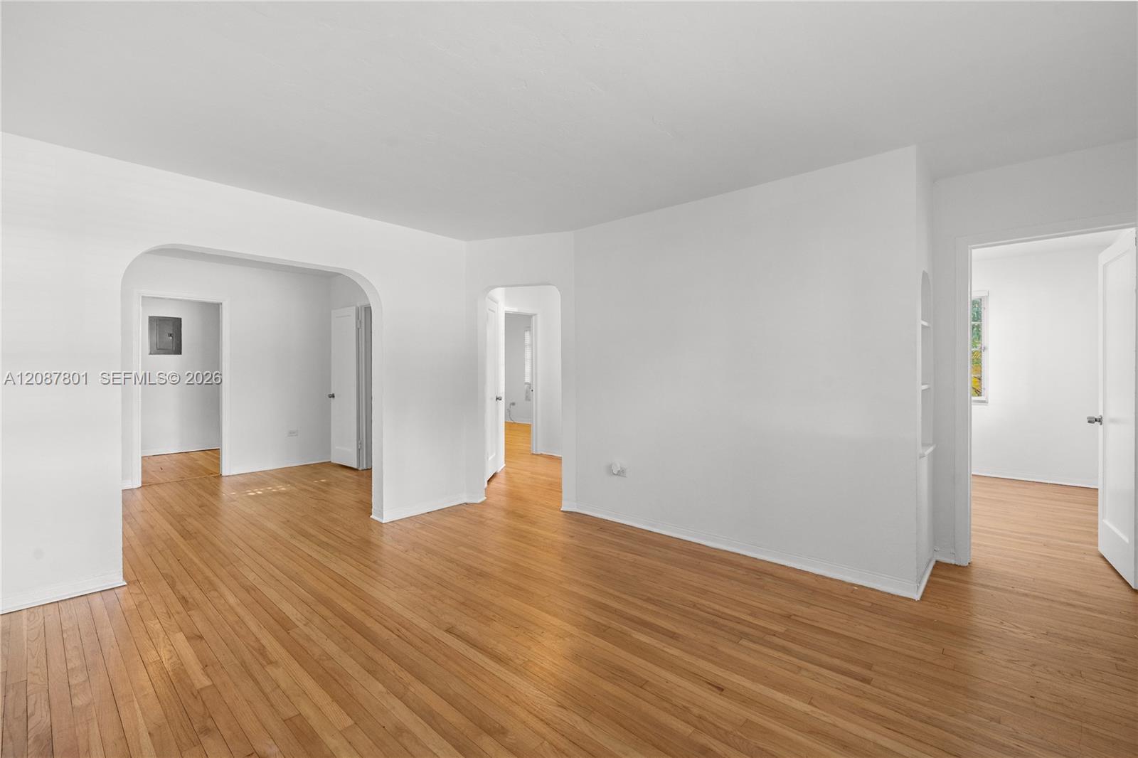   /   sq. ft. $ 2026-09-11 0 foto