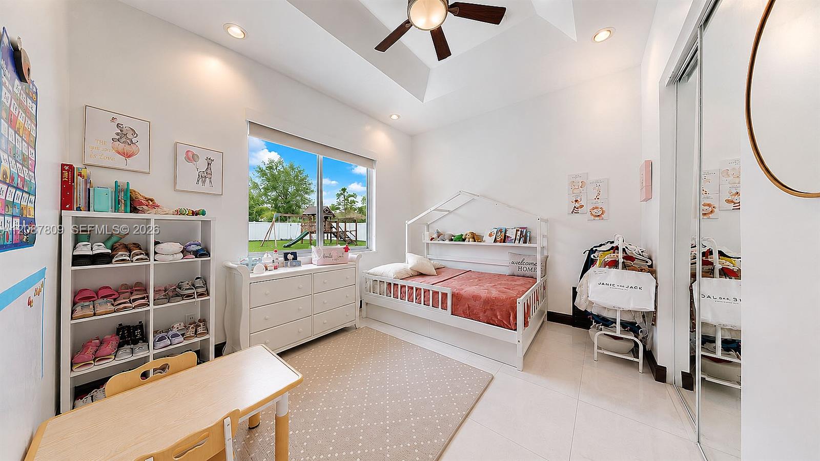 See details 19260 4 / 3 sq. ft. $ 2026-09-17 0 Photo