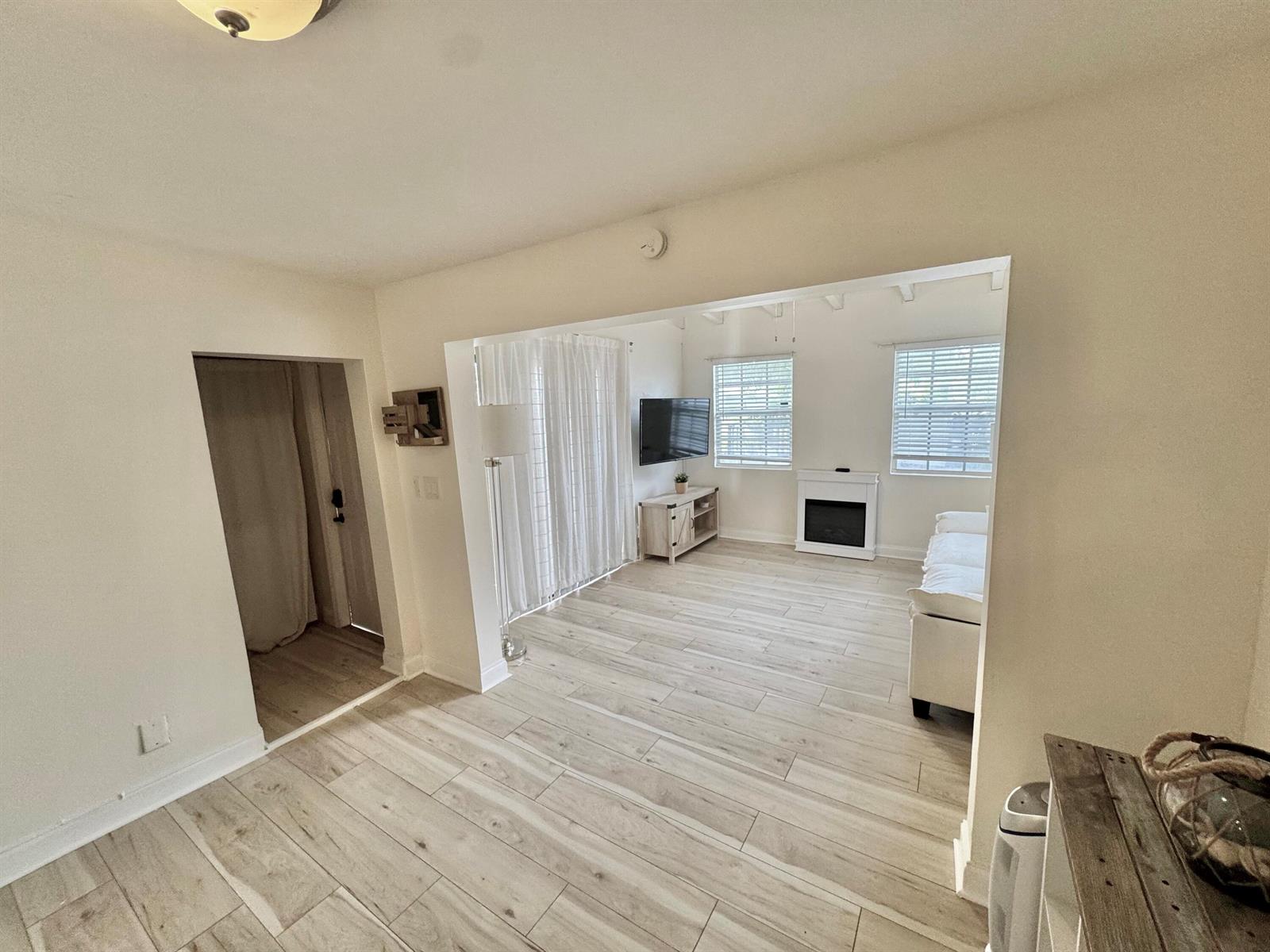 Ver detalles / 0 1137 sq. ft. $ 2026-09-13 0 foto