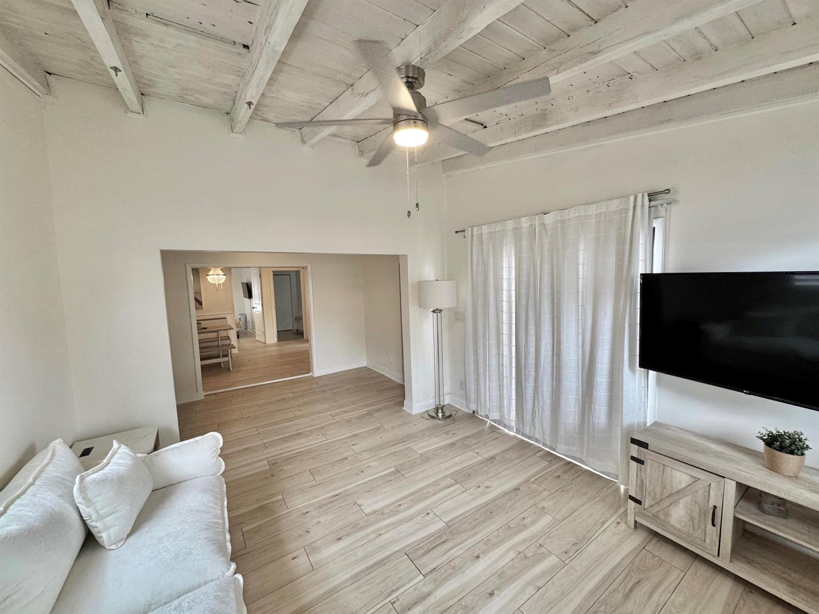 Ver detalles / 0 1137 sq. ft. $ 2026-09-13 0 foto