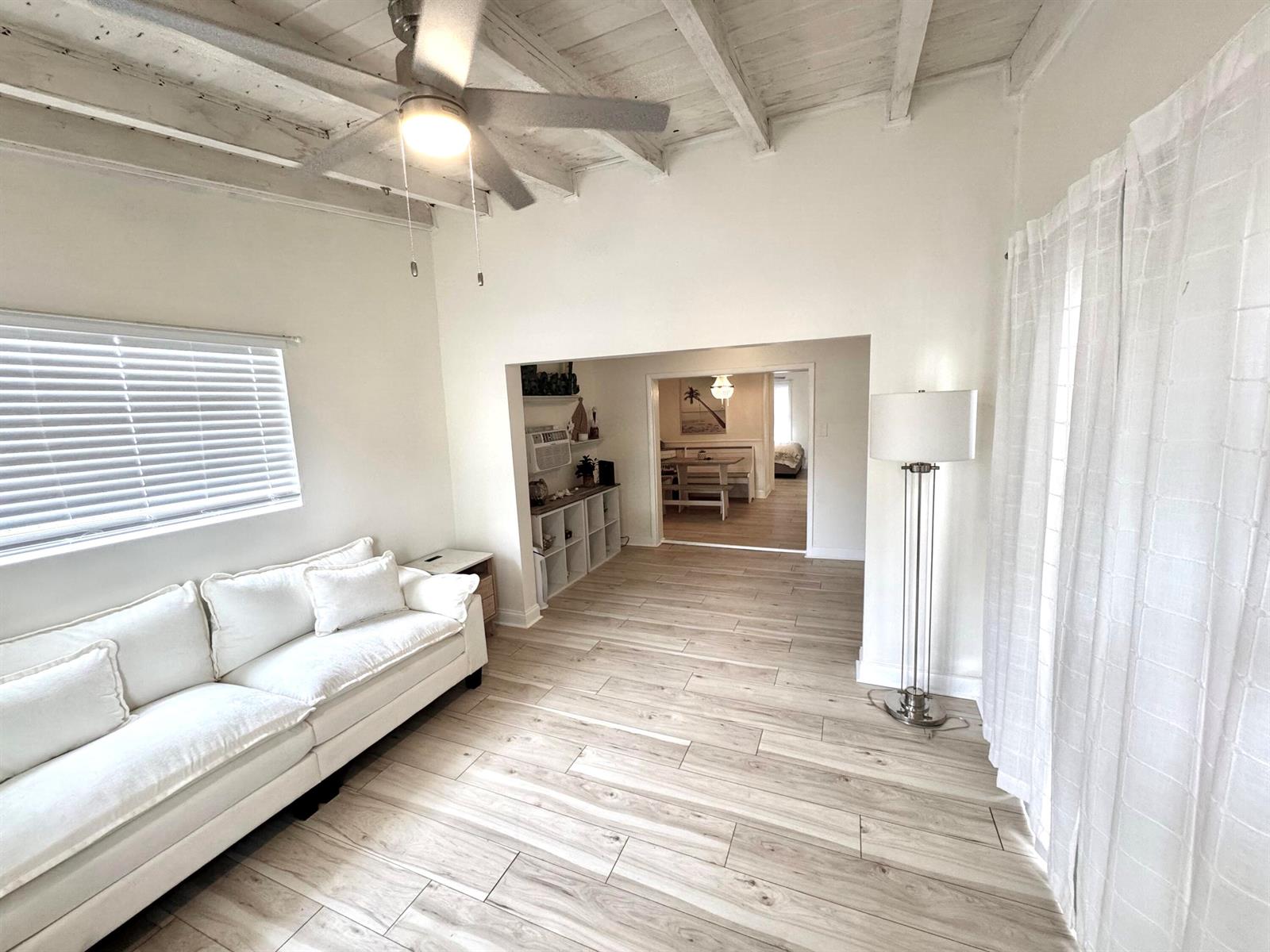 Ver detalles / 0 1137 sq. ft. $ 2026-09-13 0 foto