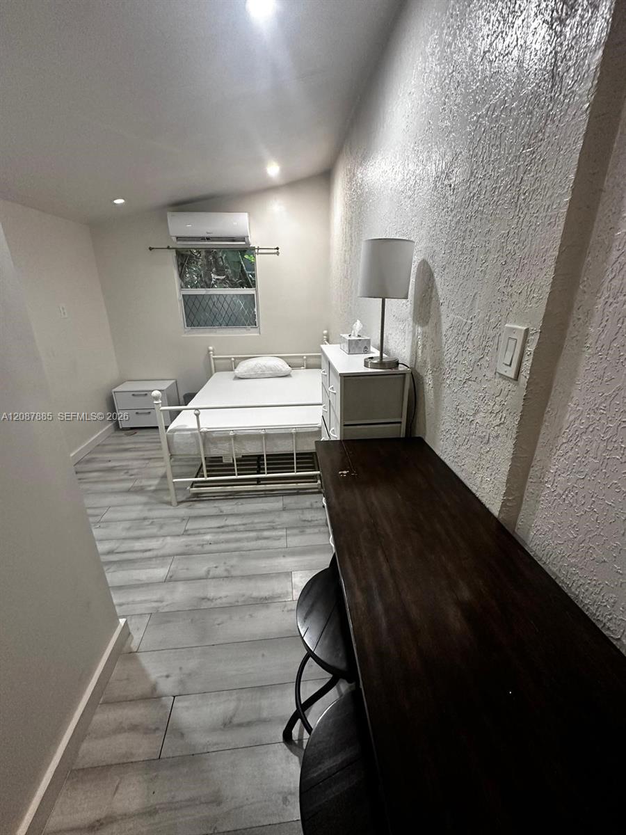   /  2980 sq. ft. $ 2026-09-12 0 foto