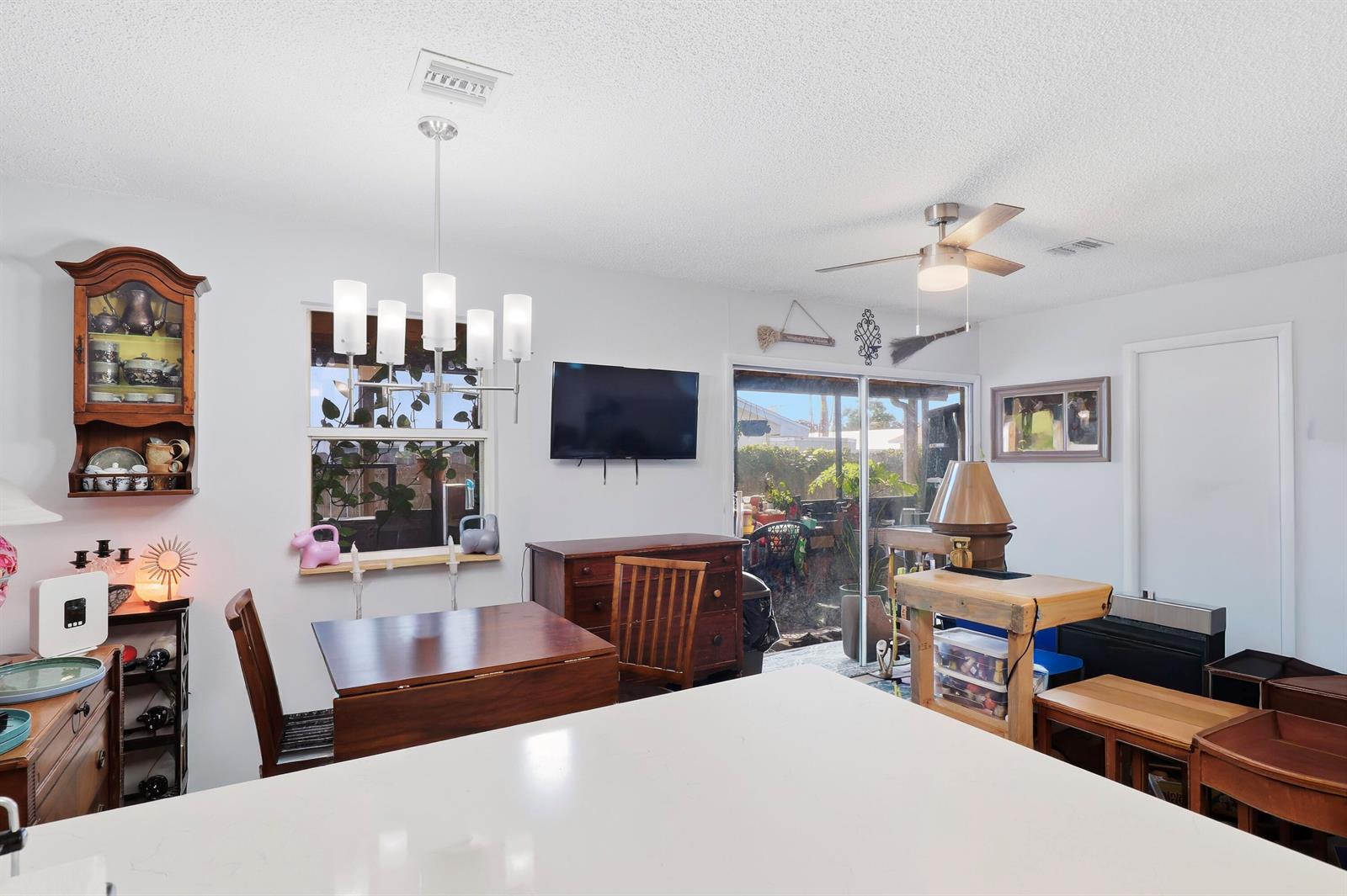   / 0 2204 sq. ft. $ 2026-09-13 0 foto