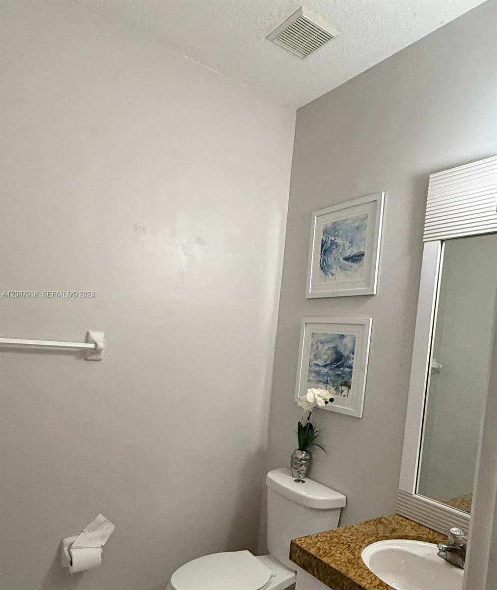 See details 13226 3 / 3 1670 sq. ft. $ 2026-09-14 0 Photo