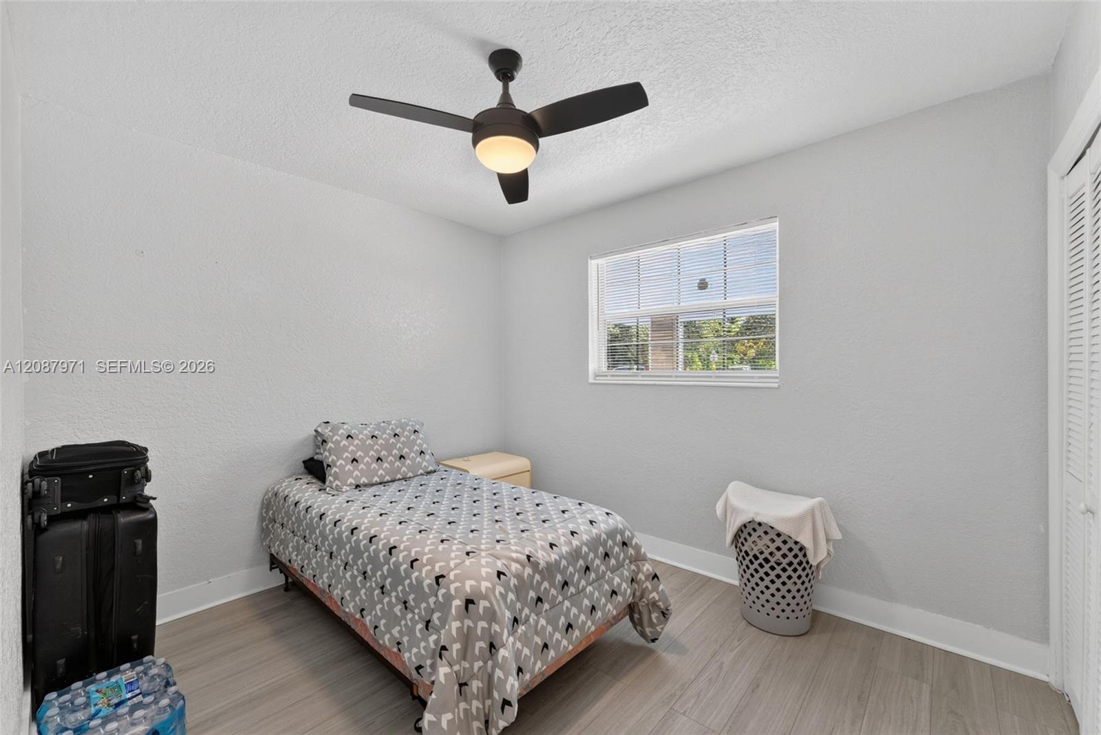 Ver detalles 730 4 / 2 1125 sq. ft. $ 2026-10-26 0 foto