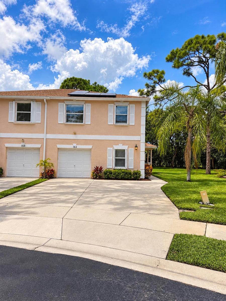 162 3 /  1561 sq. ft. $ 2026-09-13 0 Photo