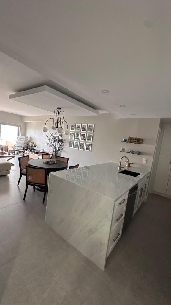 See details 8D 1 / 2 870 sq. ft. $ 2026-09-22 0 Photo