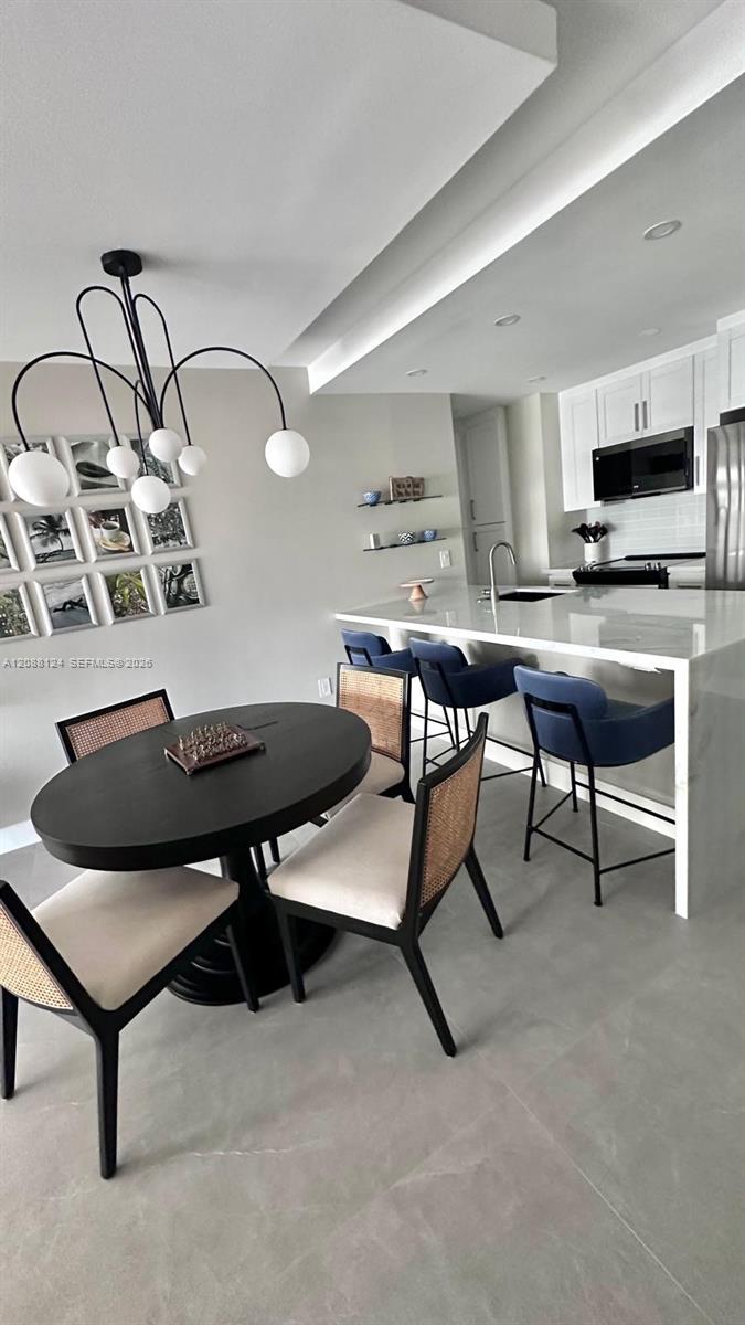 See details 8D 1 / 2 870 sq. ft. $ 2026-09-22 0 Photo