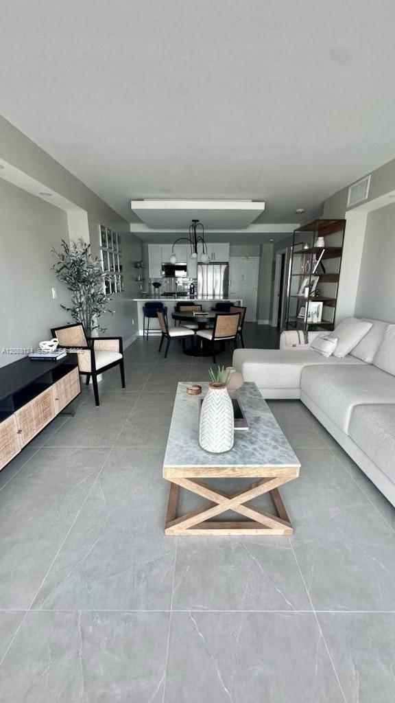 See details 8D 1 / 2 870 sq. ft. $ 2026-09-22 0 Photo