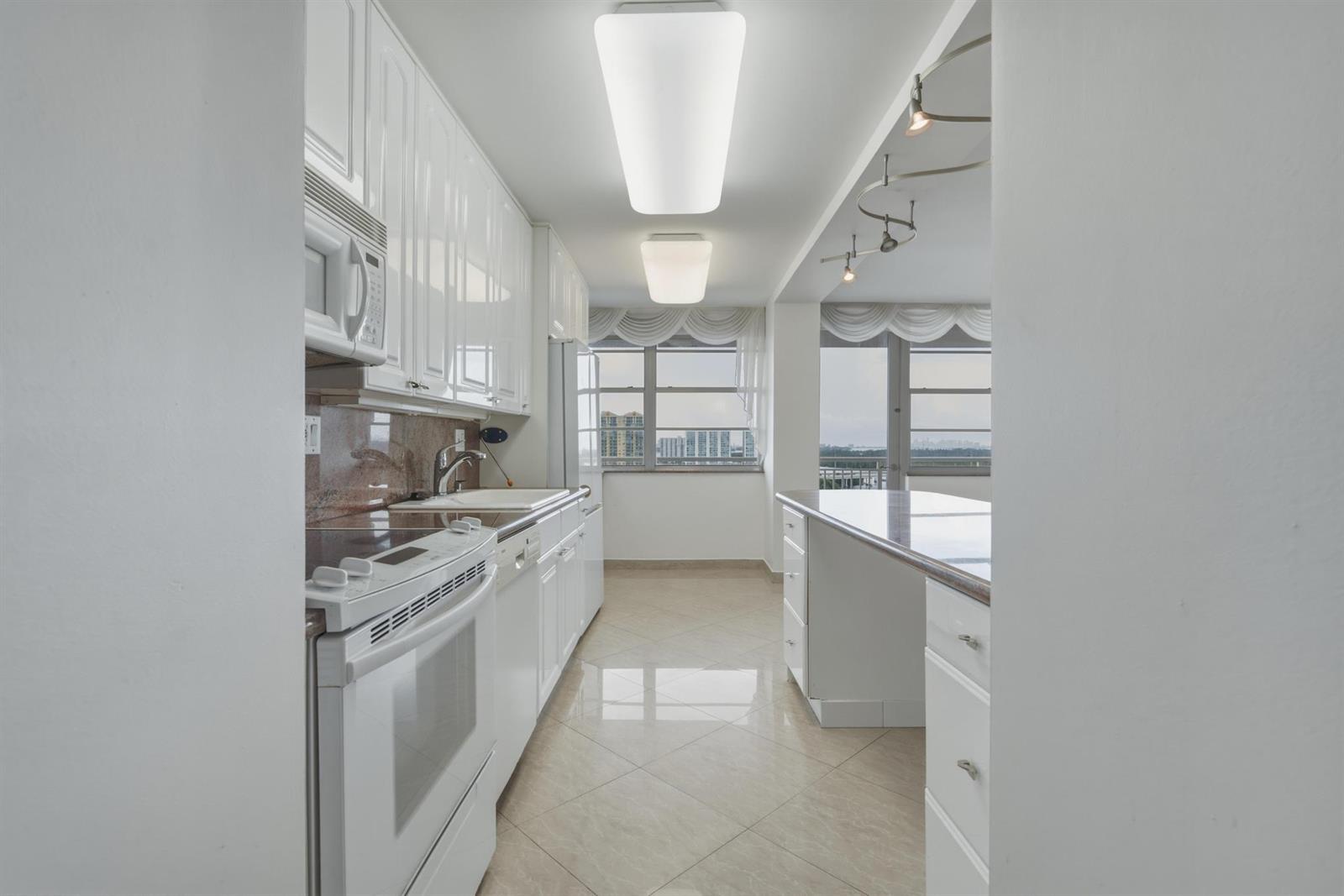 1719 2 / 2 1275 sq. ft. $ 2026-09-13 0 Photo