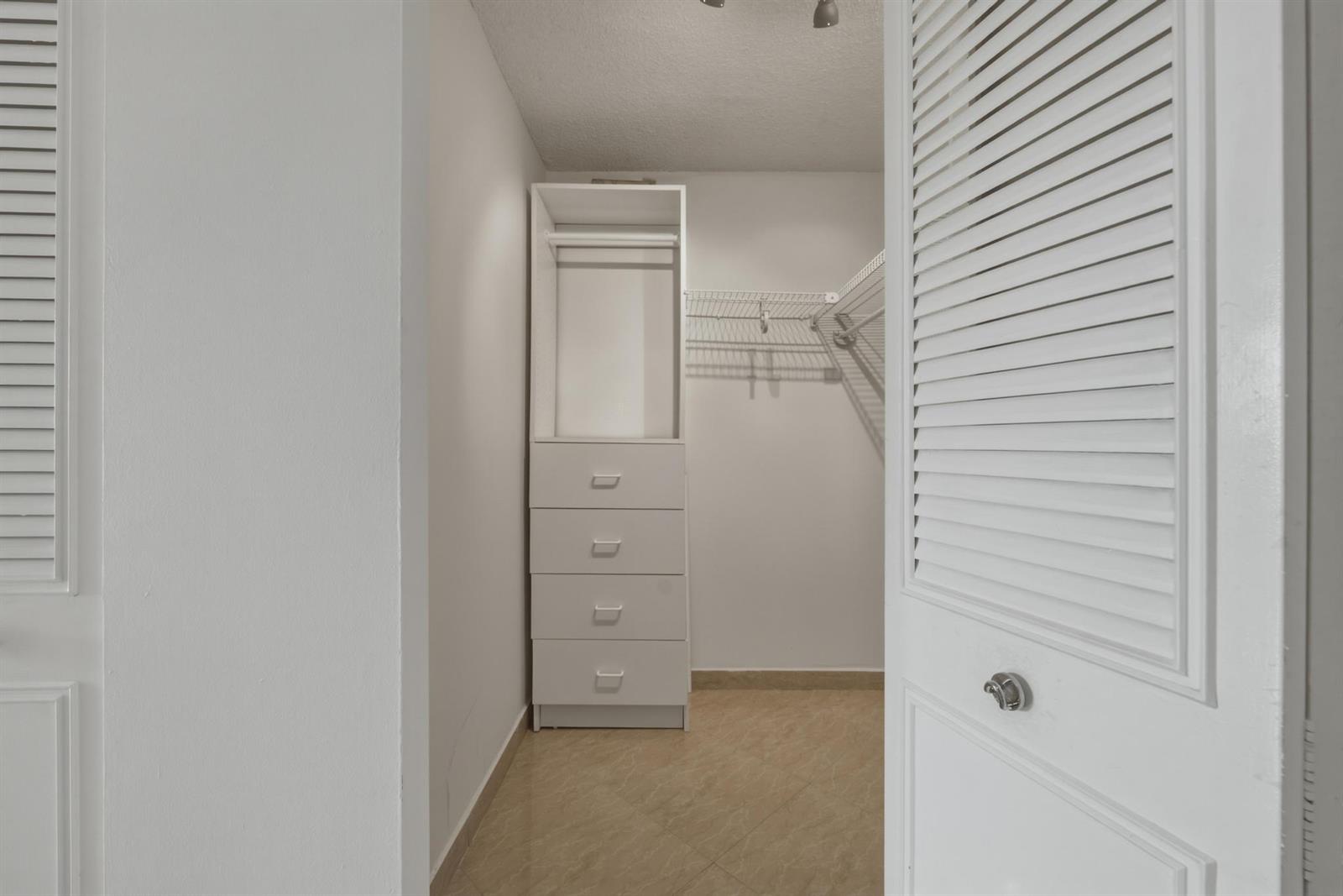 1719 2 / 2 1275 sq. ft. $ 2026-09-13 0 Photo