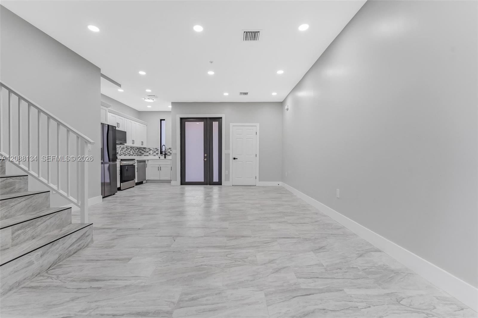 Ver detalles / 4407 sq. ft. $ 2026-09-12 0 foto