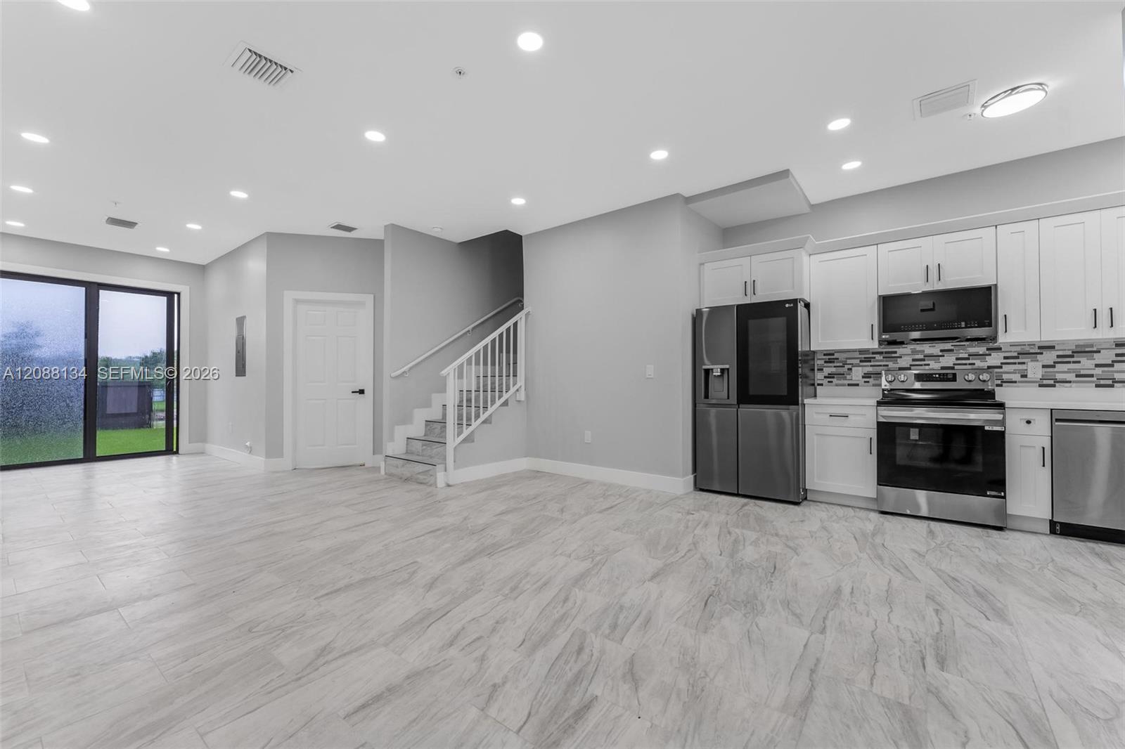 Ver detalles / 4407 sq. ft. $ 2026-09-12 0 foto