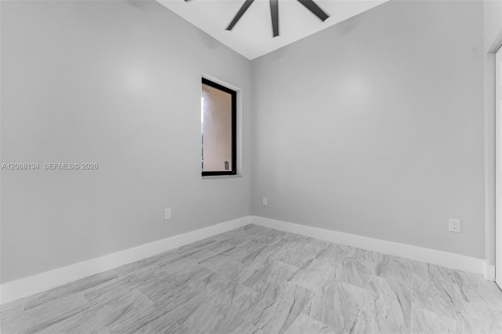 Ver detalles / 4407 sq. ft. $ 2026-09-12 0 foto