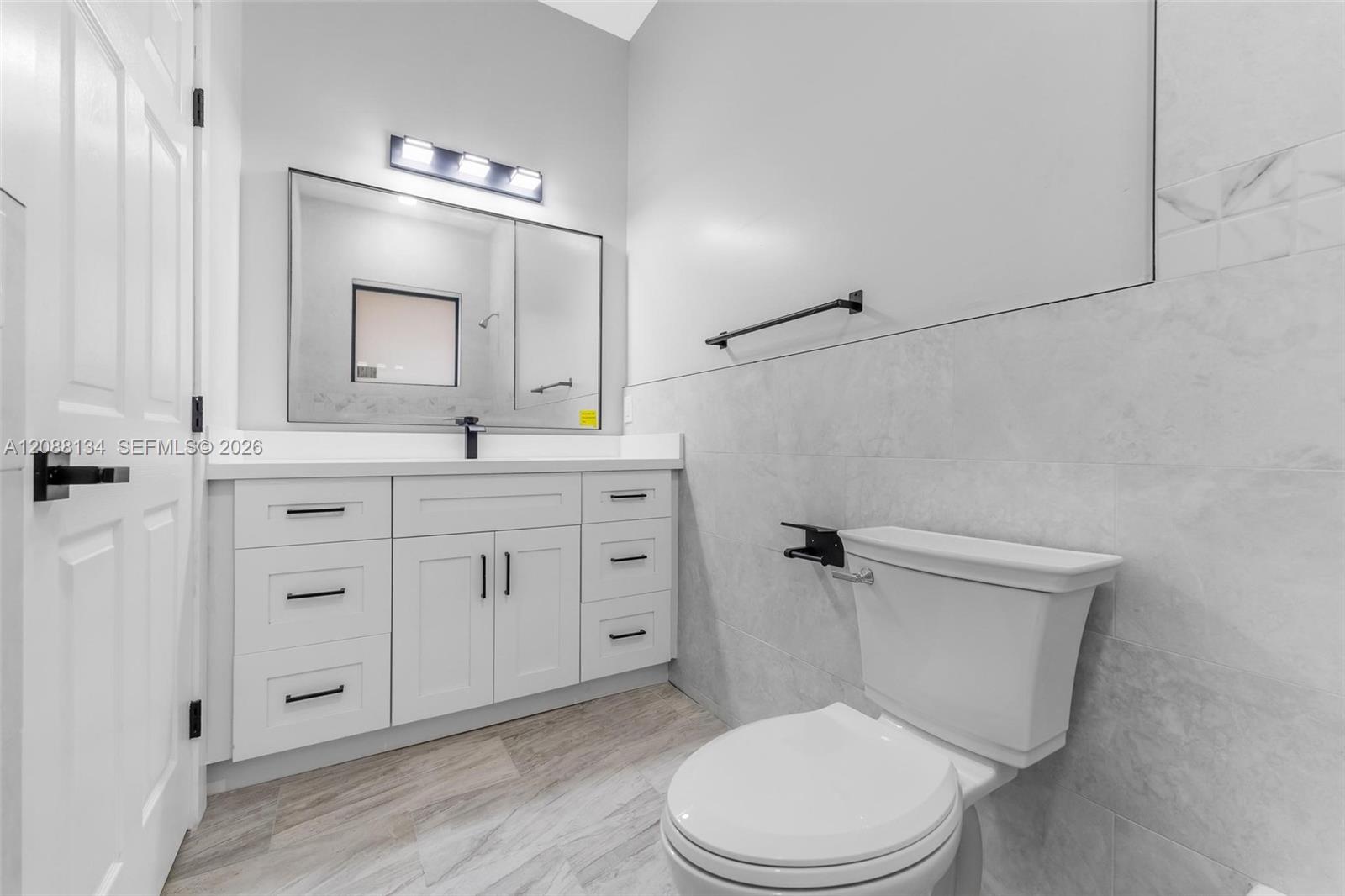 Ver detalles / 4407 sq. ft. $ 2026-09-12 0 foto