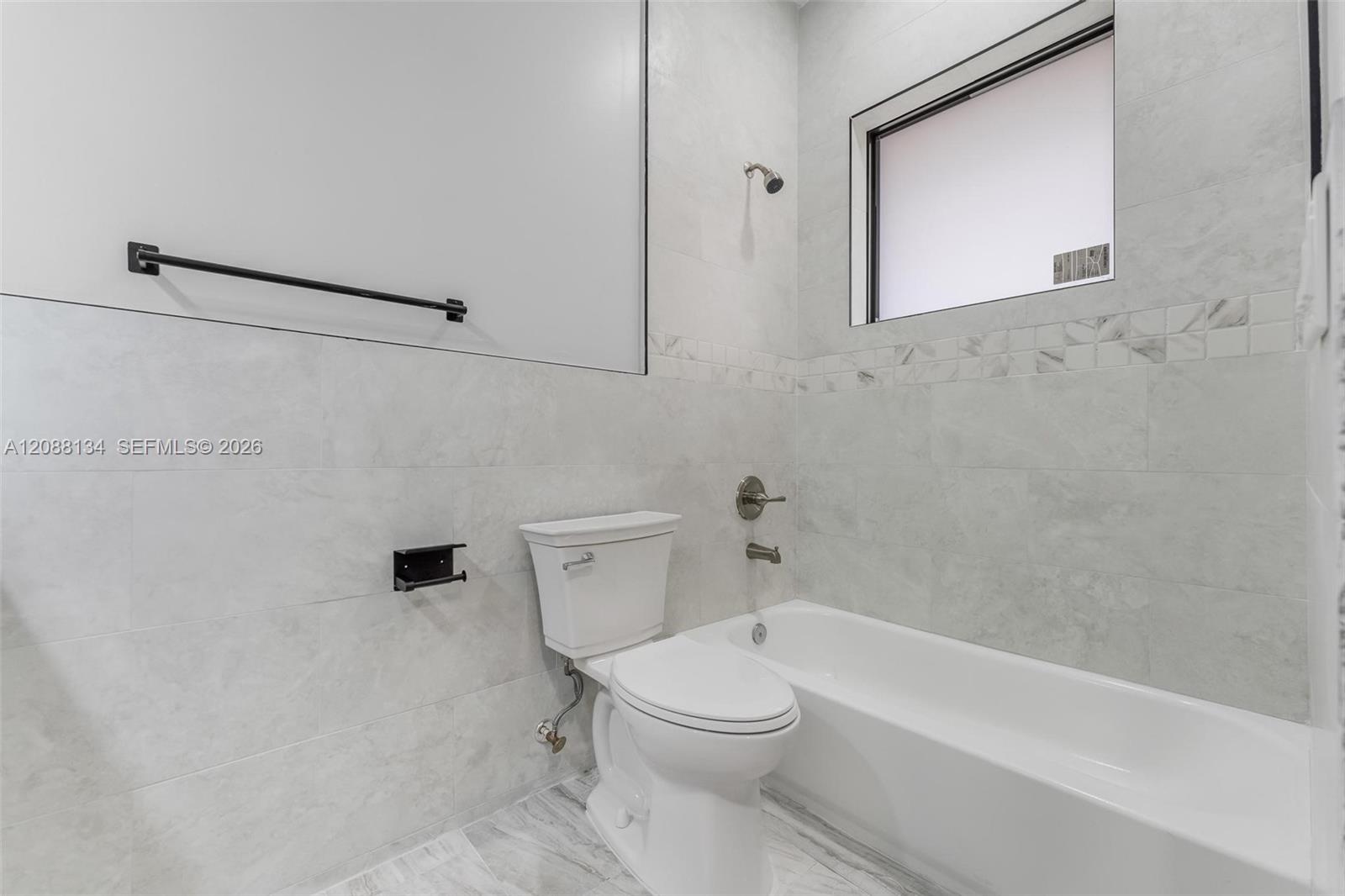Ver detalles / 4407 sq. ft. $ 2026-09-12 0 foto
