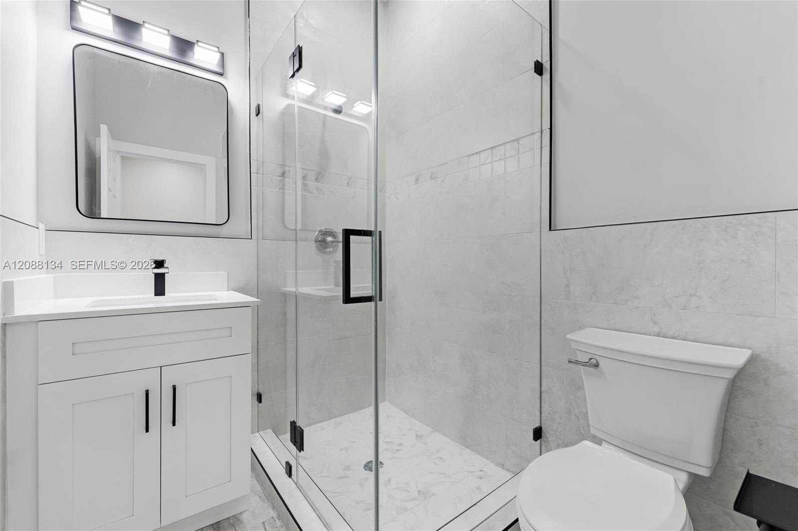 Ver detalles / 4407 sq. ft. $ 2026-09-12 0 foto