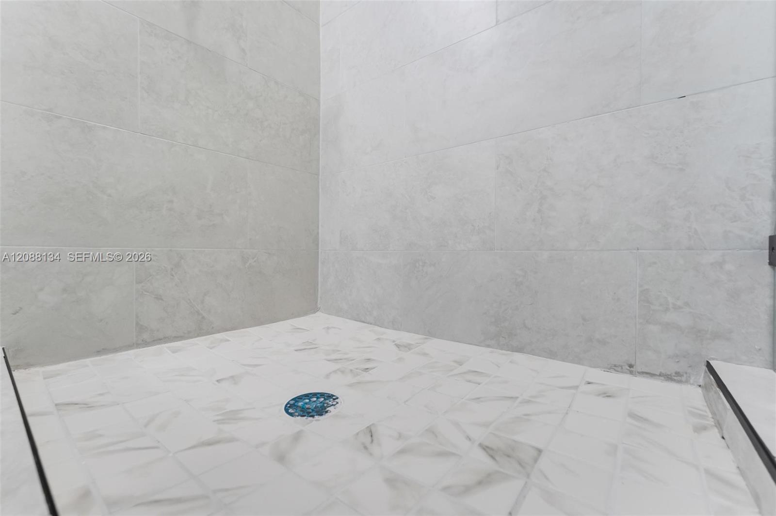 Ver detalles / 4407 sq. ft. $ 2026-09-12 0 foto