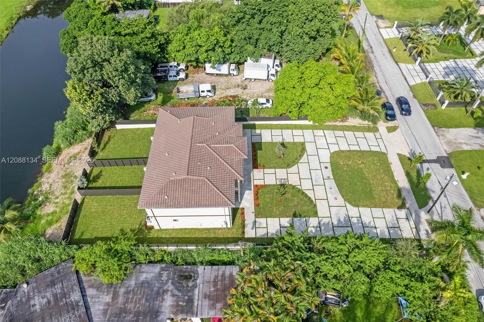 Ver detalles / 4407 sq. ft. $ 2026-09-12 0 foto