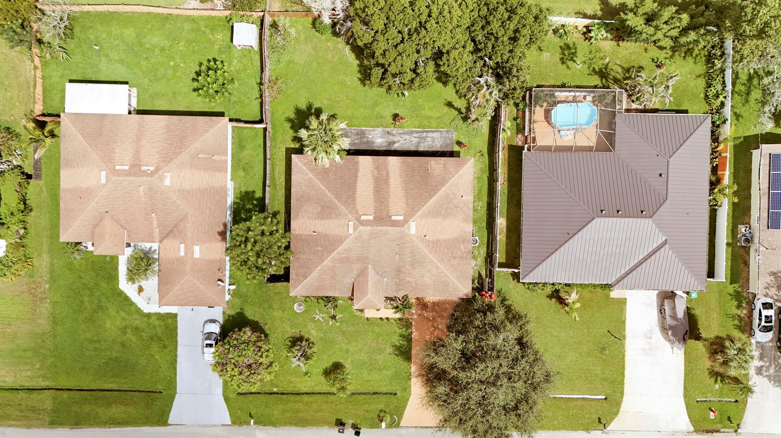 825 4 / 2 2340 sq. ft. $ 2026-09-14 0 foto