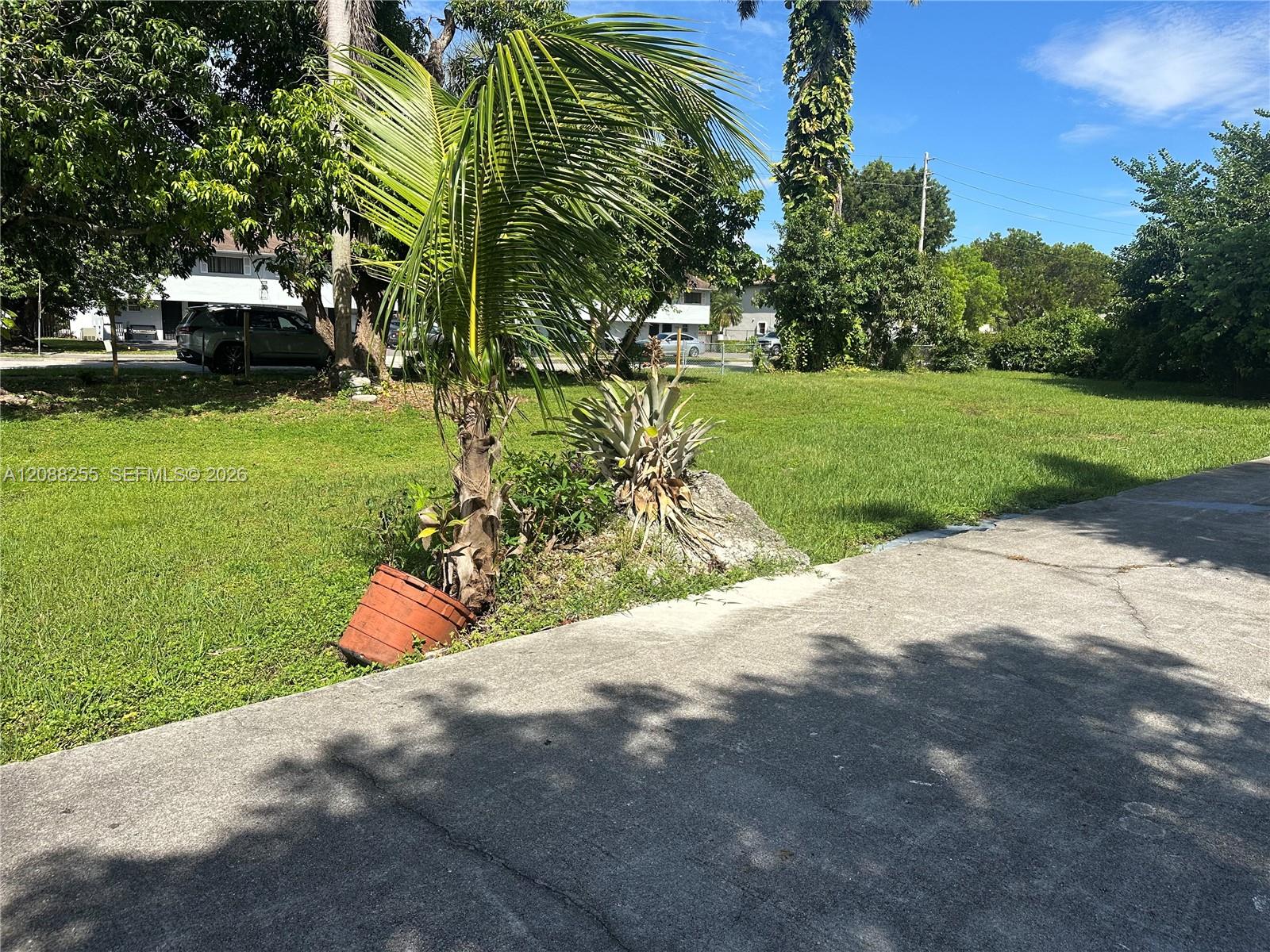   /   sq. ft. $ 2026-09-13 0 foto